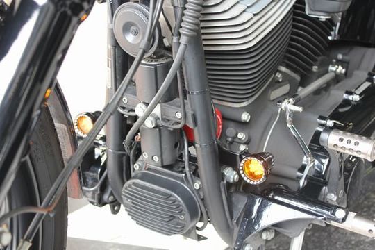 ハーレーFXS ブラックライン フロント・リアウインカー交換 ハーレーFXS ブラックライン フロント・リアウインカー交換